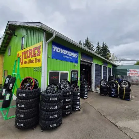 J-TIRES & BRAKES работает 7 дней в неделю. Новые и б/у шины.