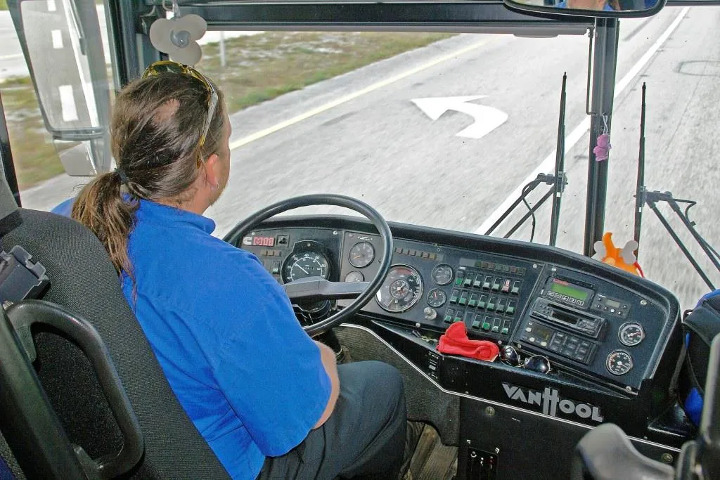 Как выбрать школу вождения для получения CDL в США