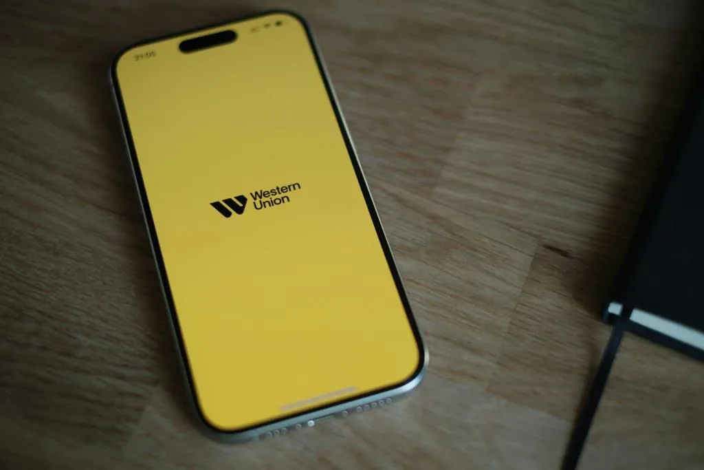 Western Union vs Wise: сколько можно потерять на переводах в Украину и Россию из США?