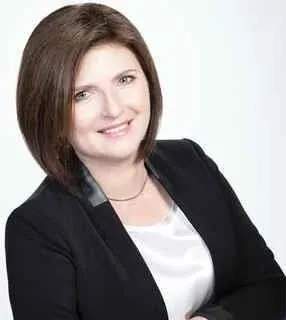 Natasha Kokhanyuk, Real Estate Agent