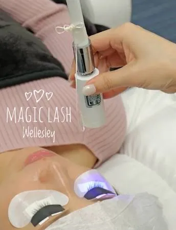 Magic Lash Wellesley - Наращивание ресниц по системе "полный набор" со скидкой 20% и многое другое...