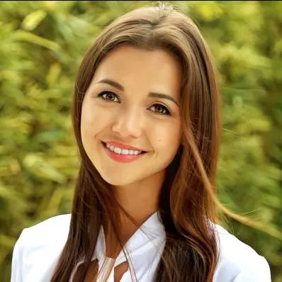 Katerina Li, Realtor