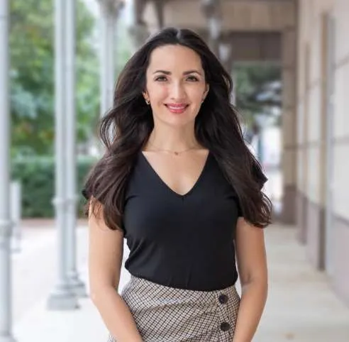 Irina Le, Realtor