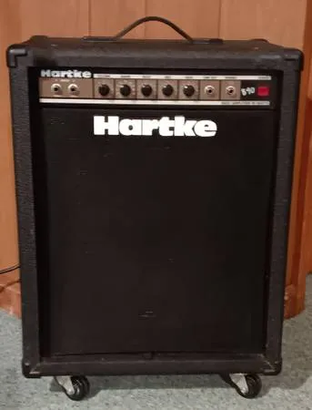 Басовый комбоусилитель Hartke B90 90 Вт 1x15
