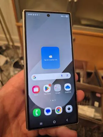 Разблокированный Samsung Galaxy Z Fold 6 256 ГБ с небольшой черной точкой