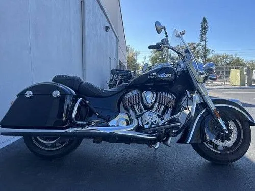 Мотоцикл Indian Springfield Thunder Black 2019 года выпуска