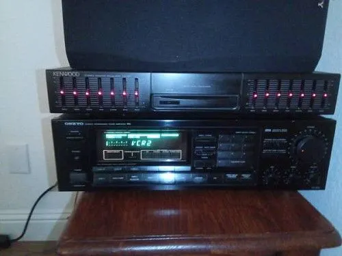 Кварцевый синтезаторный тюнер-усилитель Onkyo TX-866