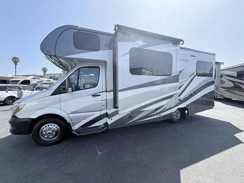 2018 FOREST RIVER SUNSEEKER MERCEDES SPRINTER 24' CLASS C DIESEL