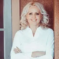 Svitlana Kwee, Realty Team