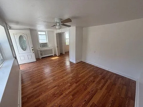 851 N Railroad Ave Floor 1, Staten Island, NY 10306
