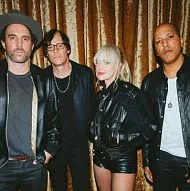 2x GA: ALL THE FEELINGS TOUR: METRIC, BROKEN SOCIAL SCENE И STARS