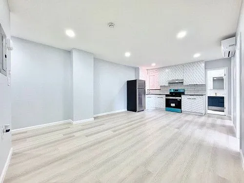 83-15 Grand Ave, # 2R, Elmhurst, NY 11373