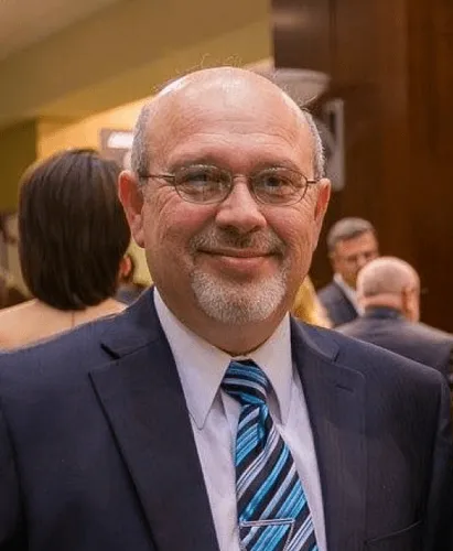 Aleks Kruchakov Trust Invest Real Estate Corp - Aventura