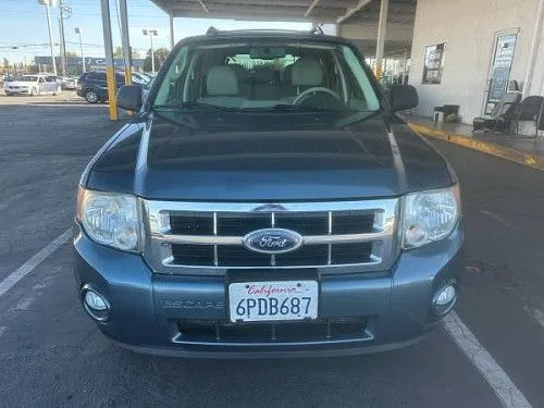 Ford Escape XLT AWD 4dr SUV 2011 года выпуска