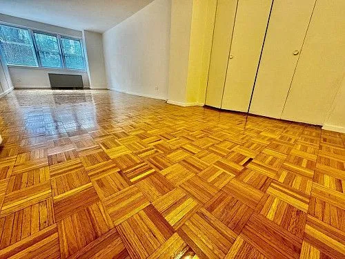 525 E 82nd St, APT 3A, New York, NY 10028