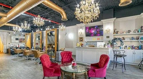 Сдаётся кабинет , парихмахерское кресло , маникюрный стол в Beauty Options Salon Spa