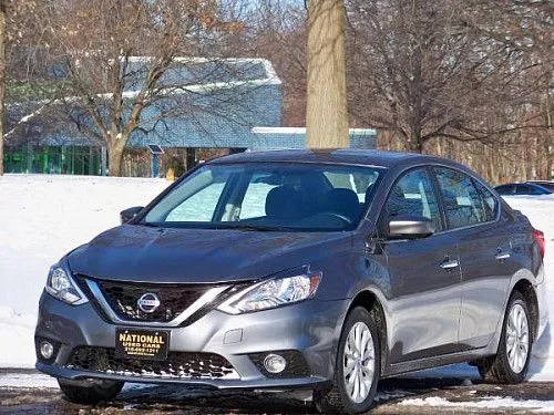 Nissan Sentra SV 4D Седан 2019 года