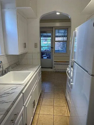 144 Van Cortlandt Park S Floor 2, Bronx, NY 10463