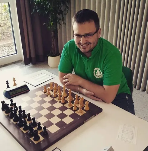 Chess coach