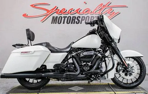 Harley-Davidson Street Glide® Special Touring 2018 года