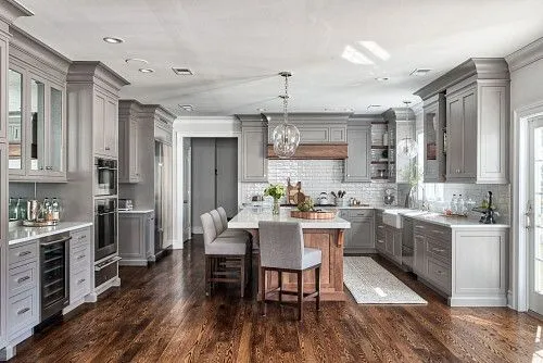 Kitchen Cabinets and Vanities