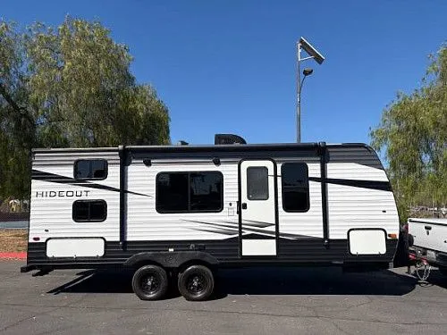 Двухъярусные кровати Keystone Hideout 21 фут, 2020 год выпуска.