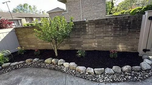 Компания Ray's Landscaping & Outdoor Services