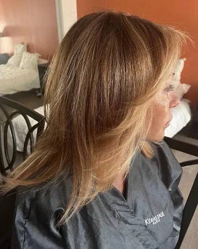 Lana, Hair Extension Master