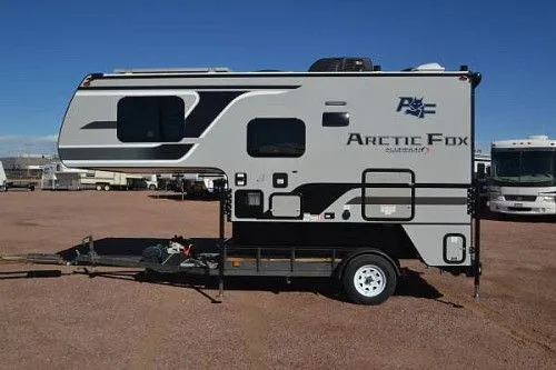 Arctic Fox 990 2026 года с дистанционным управлением.