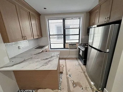 3074 37th St APT 2F, Astoria, NY 11103