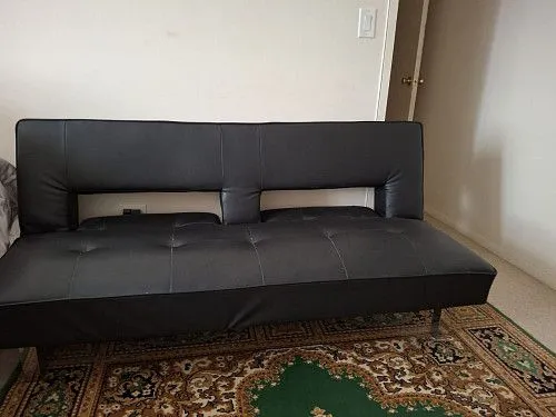 BLACK FOLDABLE LEATHER SOFA