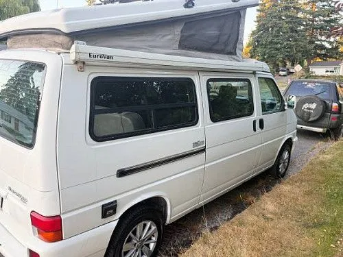 Volkswagen EuroVan Full Camper Winnebago 1998 года выпуска