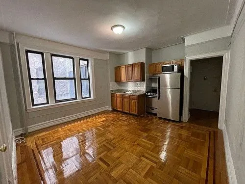 29-06 21st Ave, # 1F, Astoria, NY 11105