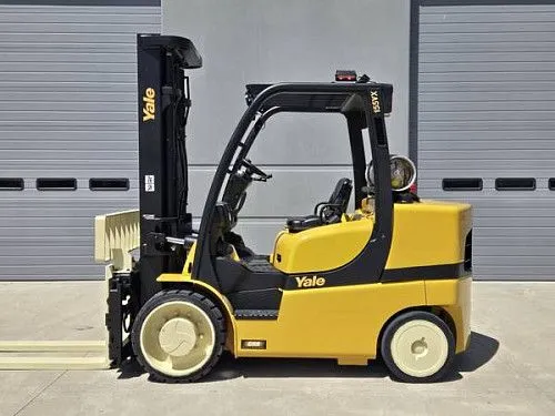 Пневматический вилочный погрузчик YALE GLC155VXNEBV107 2017 года выпуска.