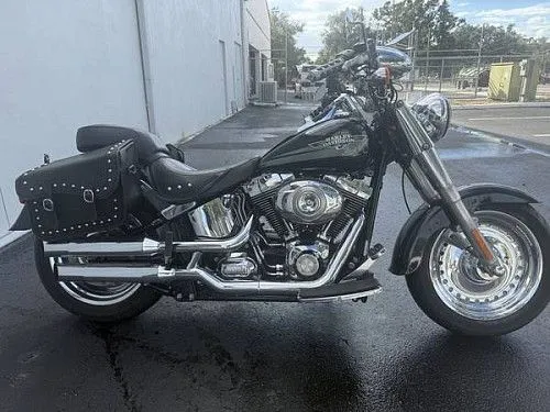 Harley-Davidson FLSTF Softail Fat Boy 2009 года выпуска.