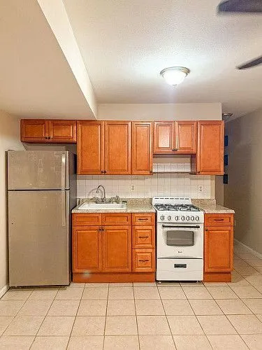 71 Pond St Floor 1, Staten Island, NY 10309