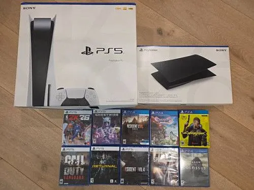 Дисковая версия Sony Playstation 5 (PS5) в отличном состоянии + 2 игры