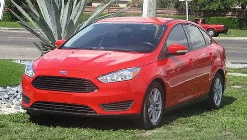* Ford Focus SE 2017 года выпуска * Пробег 97 тыс. миль * В отличном состоянии *