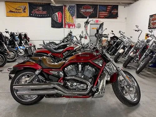 Мотоцикл Harley Davidson VRod CVO VRSCSE 2005 года выпуска. *ВОЗМОЖНО КРЕДИТОВАНИЕ*