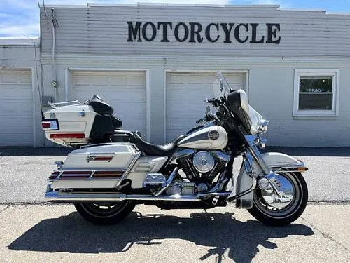 Harley Davidson Ultra Classic FLHTCUI 1997 года выпуска