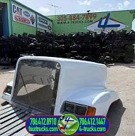 Капоты для Freightliner FLD120 2002 года выпуска. Цена по телефону.