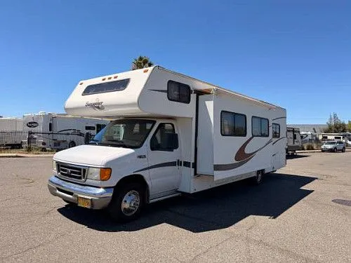 2004 FOREST RIVER SUNSEEKER 3100S