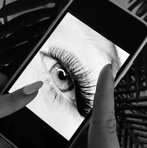 Mariana, Eyelash Extensions of any Volume