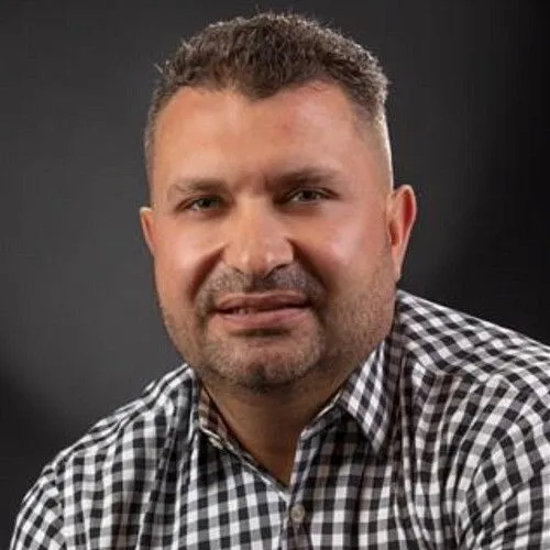 Vladislav Nikolaenko, Realtor
