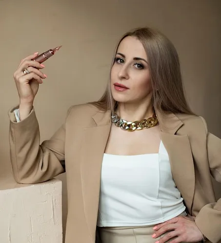 Antonina Volochii, Permanent makeup