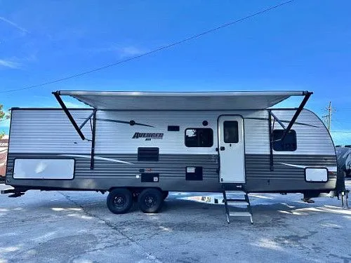 2019 Prime Time Avenger ATI 27RBS