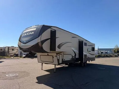 Автодом Keystone RV Cougar 338RLK 2018 года выпуска
