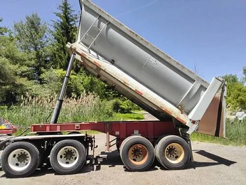 Самосвал Benson Steel 1999 года выпуска, двухосный, короткий.