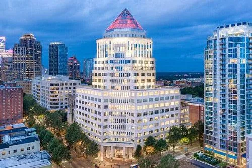 Офисные решения HQ City Center – работайте с комфортом и стилем!