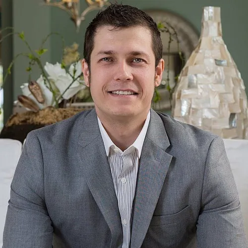 Artem Voznesenskyi, Empire Network Realty